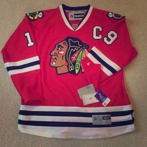 New with tags Blackhawks Toews Jersey